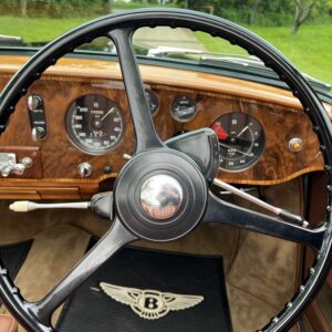 31212-1014180-car-20240531_174604-img_3060