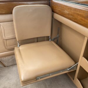 31212-1058681-car-20250513_155602-img_2593