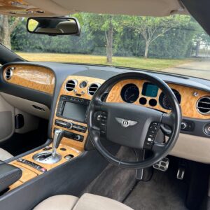 31212-1071853-car-20250808_165549-img_2186