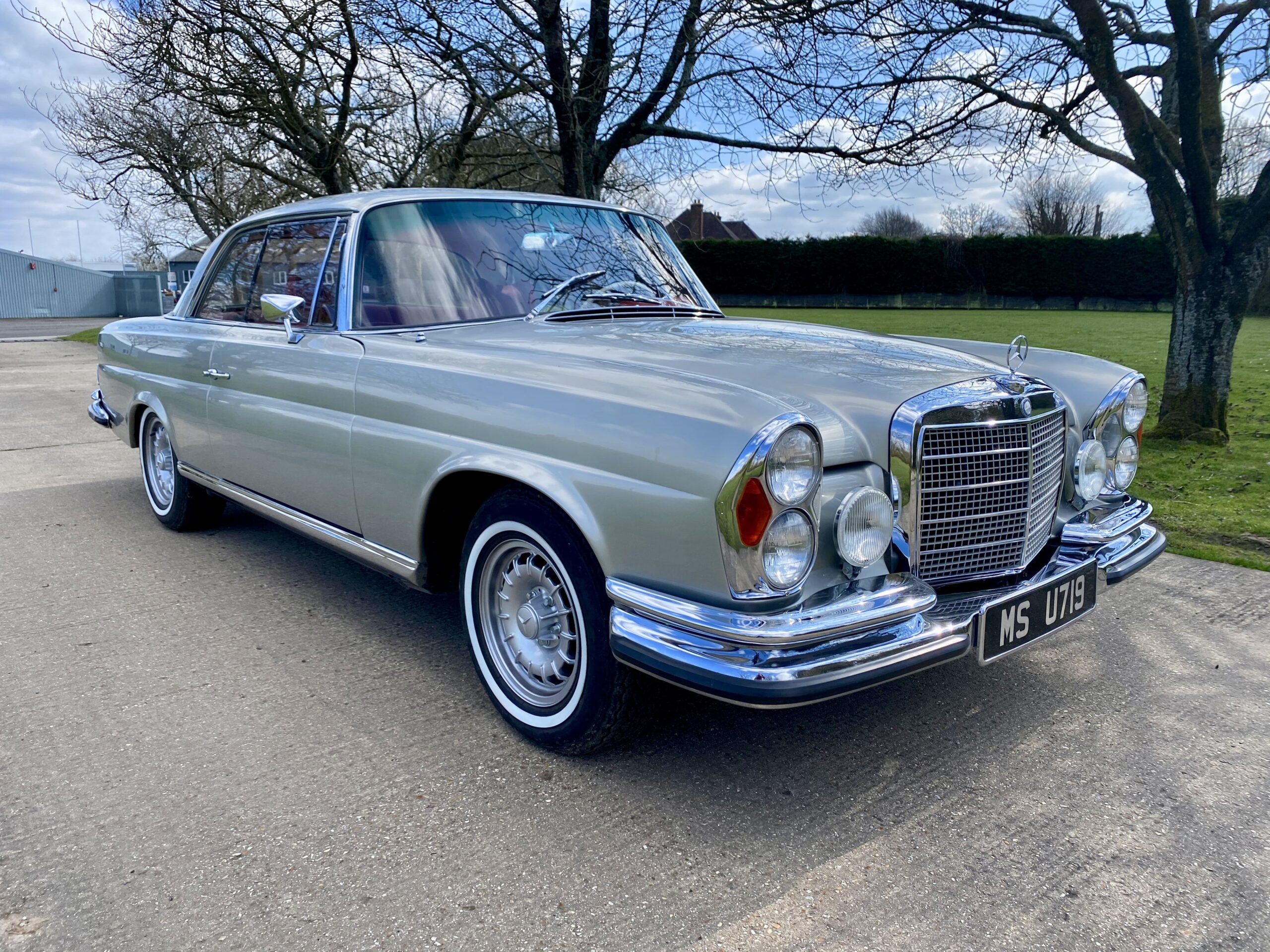 1970 Mercedes-Benz 280SE 5.0 (L...